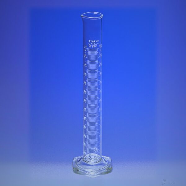 Corning - Pyrex - Economy Double Metric Scale Cylinders, To Contain